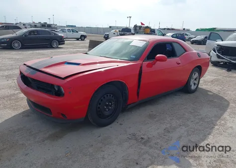 2016 Dodge Challenger Sxt z USA, uszkodzony, nr VIN 2C3CDZAG8GH256074